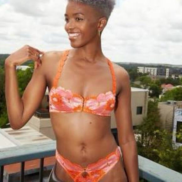 Perfect Poppy Lace Bralette - Picture 4 of 4